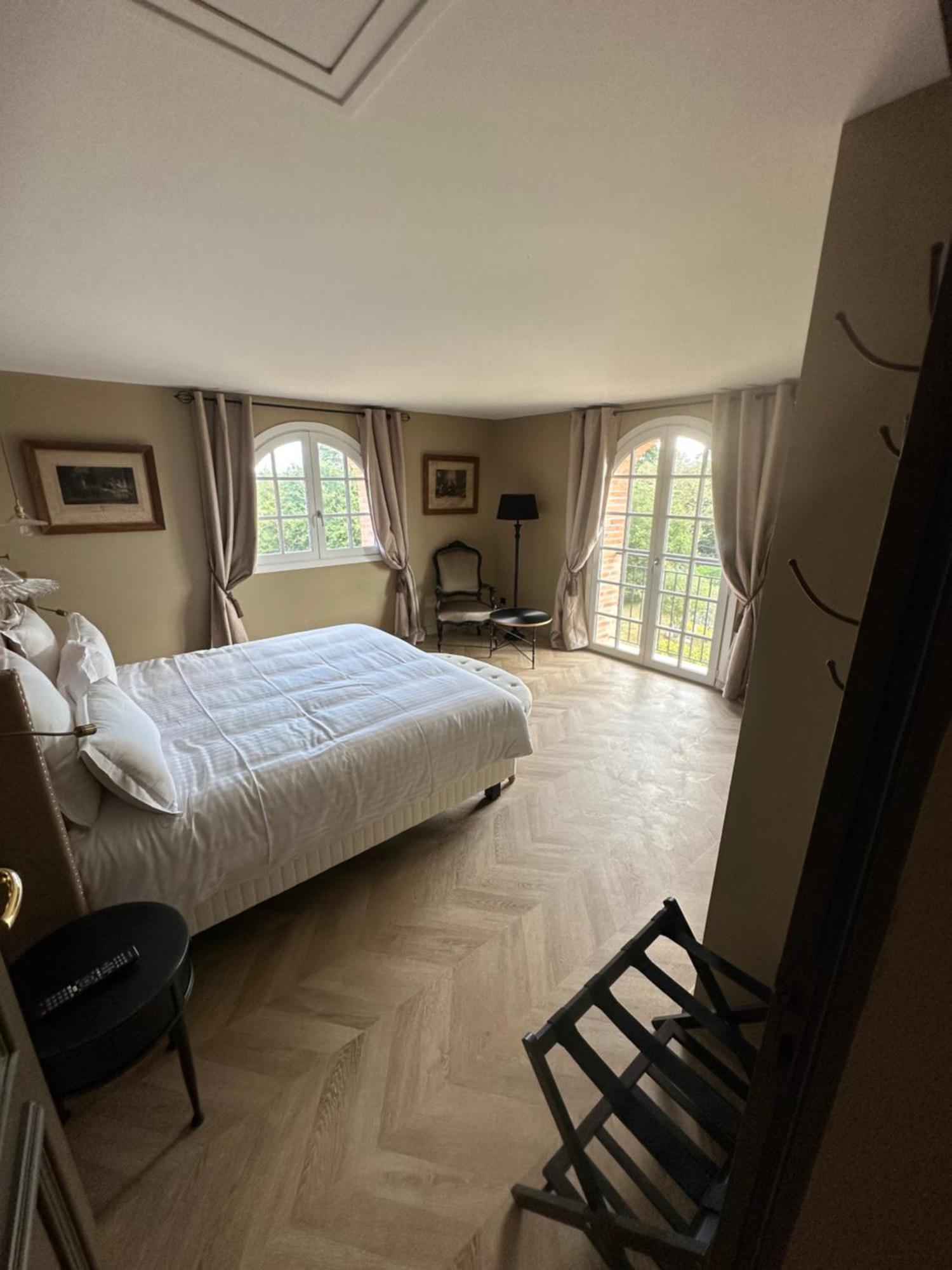Castel Bois Marie, Maison D'Hotes Montauban Eksteriør bilde The bedroom of the 18th-century house
