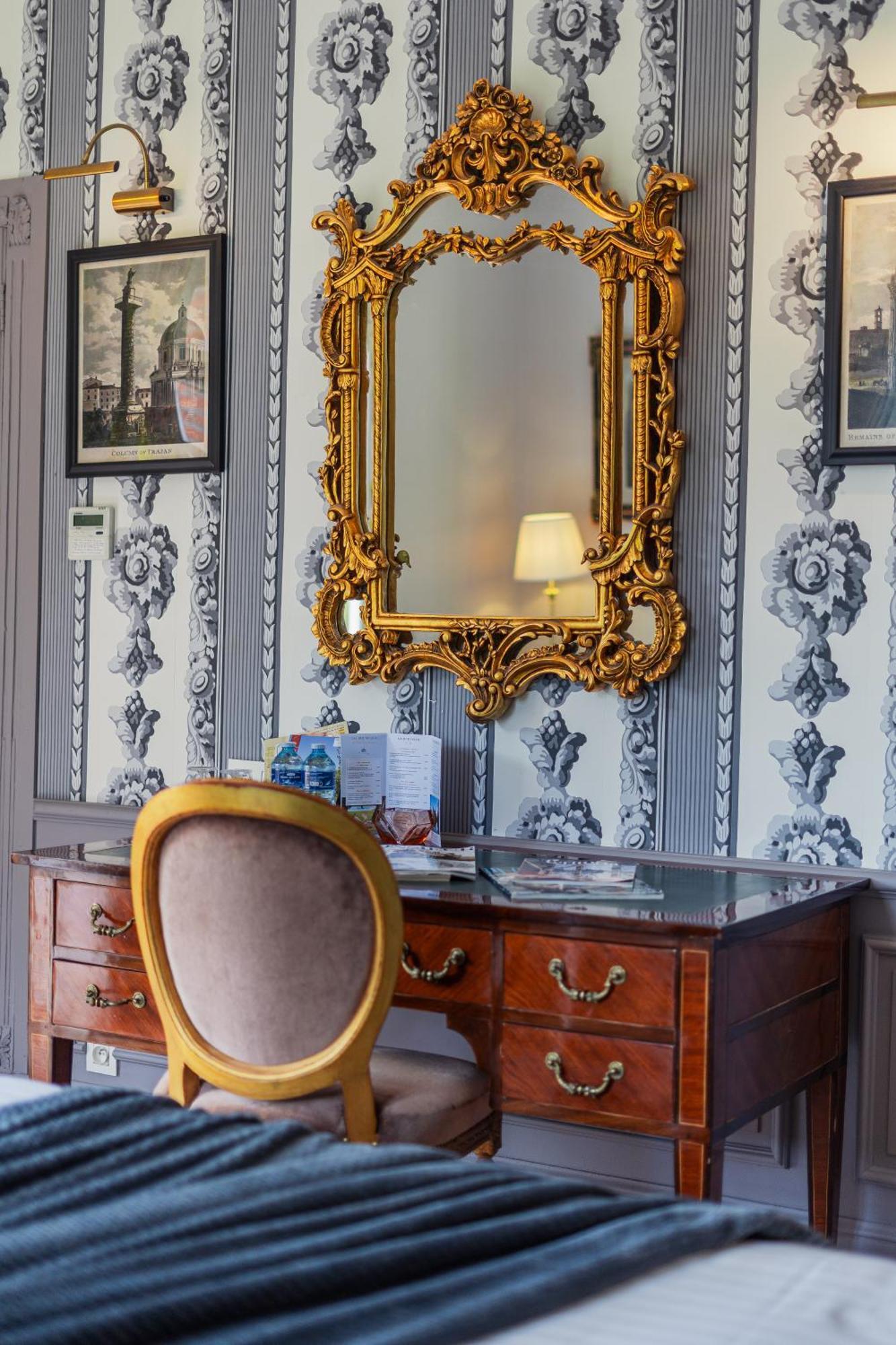 Castel Bois Marie, Maison D'Hotes Montauban Eksteriør bilde A dressing table