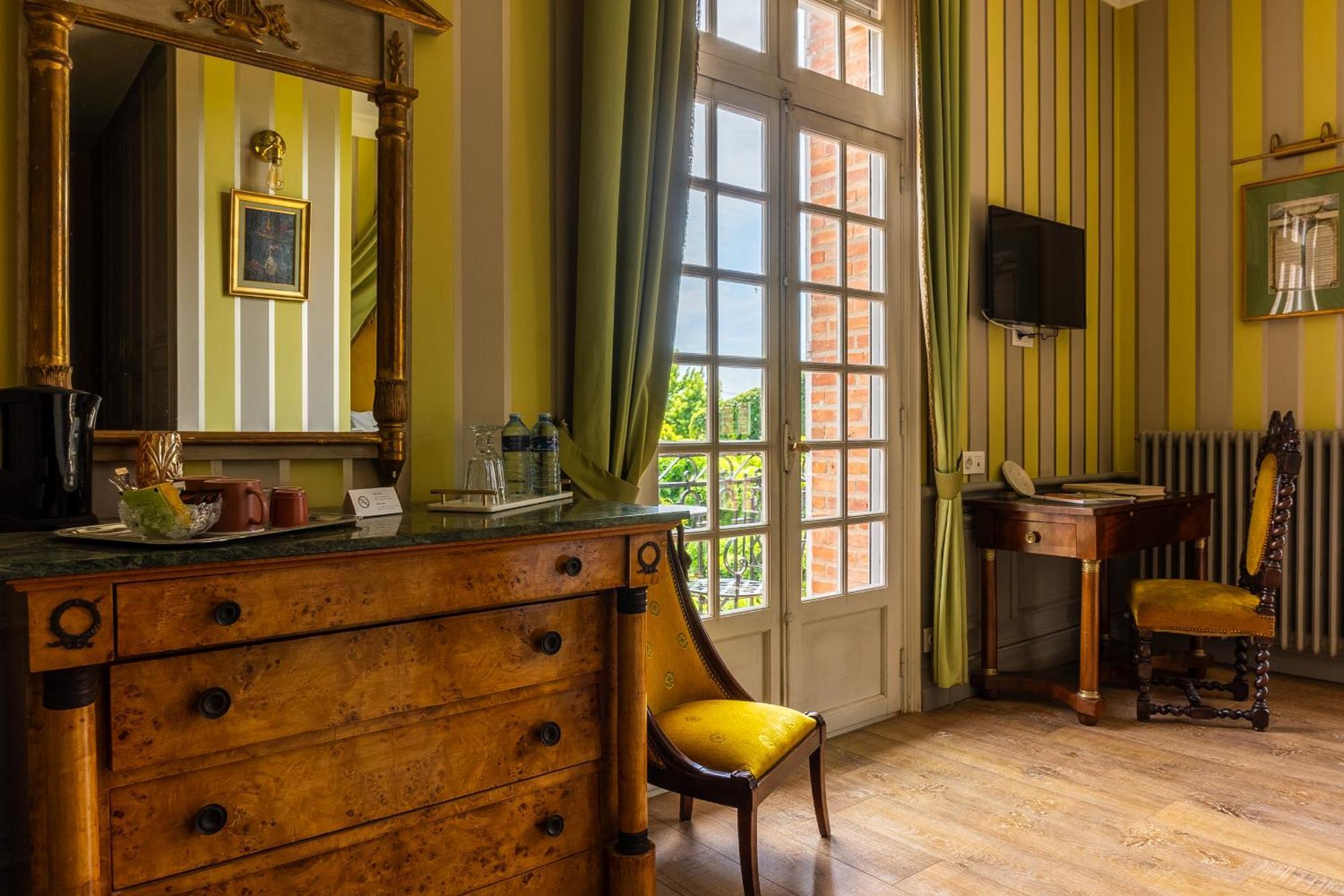 Castel Bois Marie, Maison D'Hotes Montauban Eksteriør bilde A room at the hotel